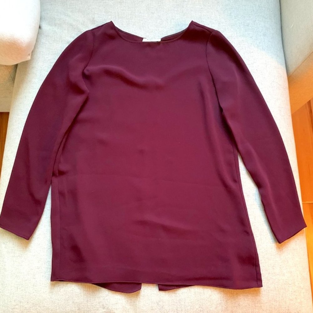 Aritzia Back Button Top
